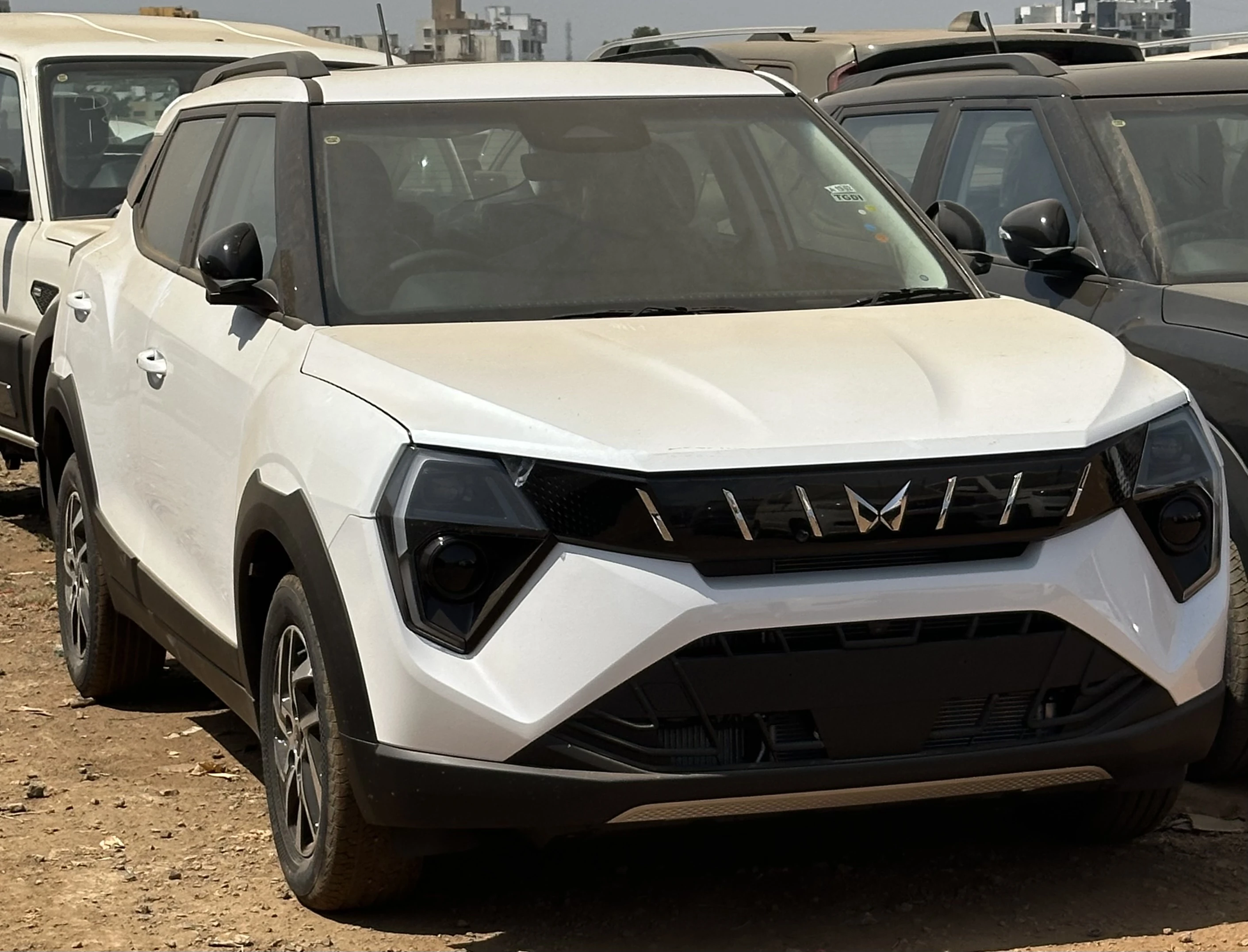 Older 2025 Mahindra XUV 3XO photographed in India, shown as contextual imagery rather than the new ZNG CNG variant.